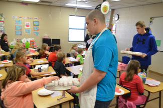 Southside FCS Class serving the Elementary grades Healthy Smoothies