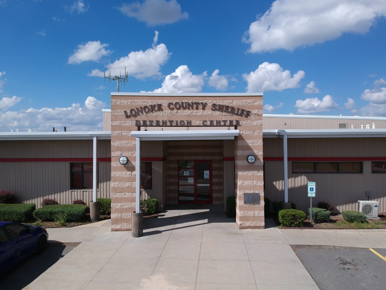 Front entrance of Lonoke County Jail in Arkansas