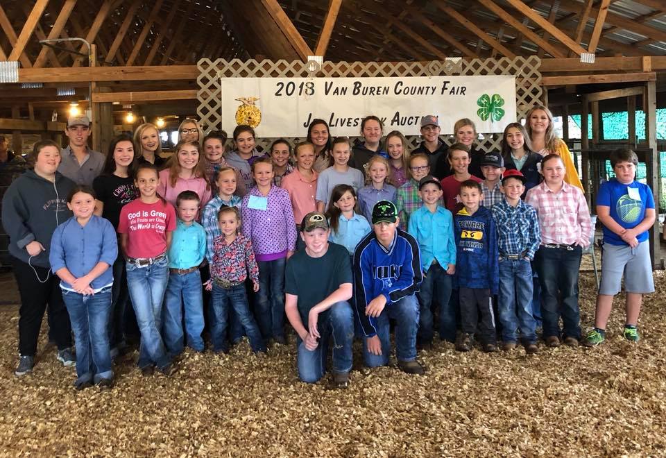 Group photo of Van Buren County 4-H members at County Fair