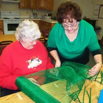 Yell County EHC members at wreath making workshop