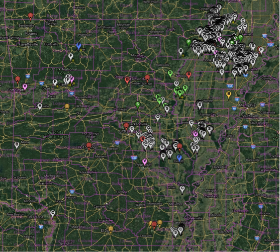 Map of Arkansas with pins displayed representing all crops and bee hives.