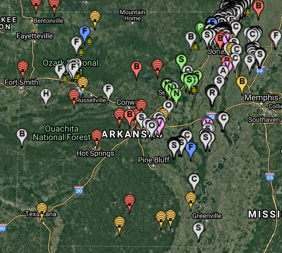 A map of Arkansas provided by Field Watch, indicating crops and beehives registered in the database.