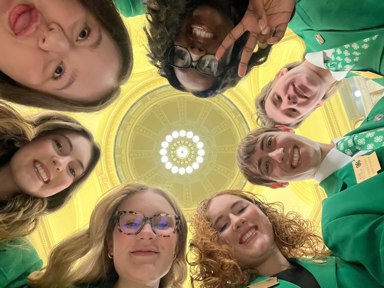 Arkansas 4-H members in a circle